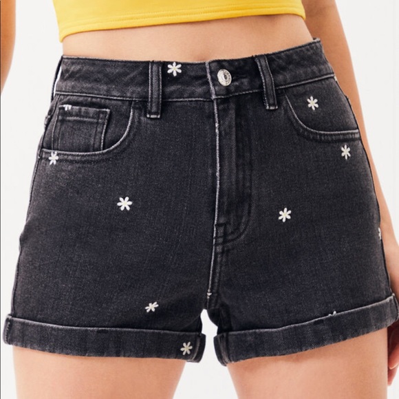 Pacsun daisy shorts Clearance